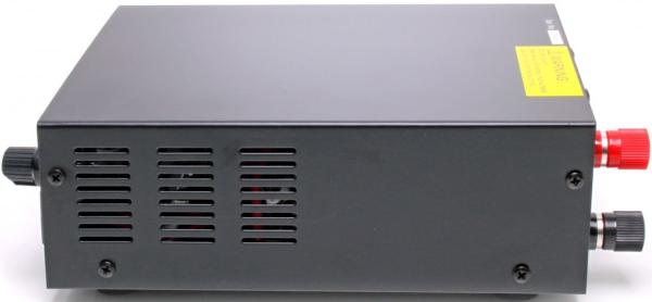 Wimo PSU-1228PP mit Powerpole-Anschlüssen-02